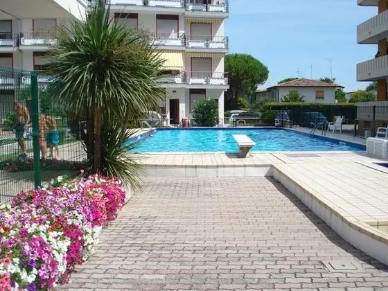 Superb Apartment With Swimming Pool in Front of the Beach by Beahost Rentals