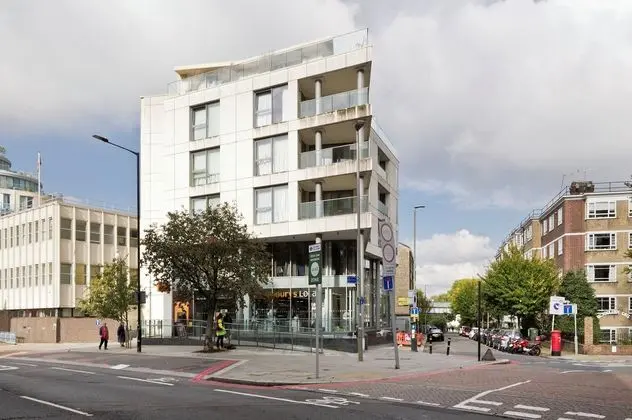 Superb Apartment With Terrace Near the River in Putney by Underthedoormat - Dış Mekan