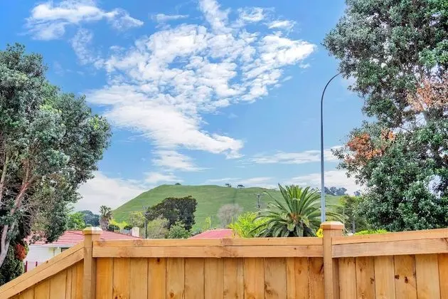 Superb Holiday Home near Airport