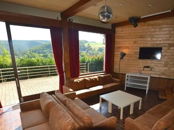 Superb House for Family Group with Swimming Pool, Sauna, Hot Tub, Billiards - Öne Çıkan Resim