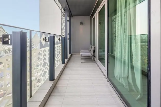 Superb And Modern 1BR on a Premier Waterfront Location! - İç Mekan