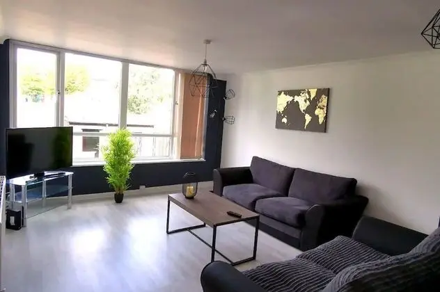 Superb Townhouse Parking 5