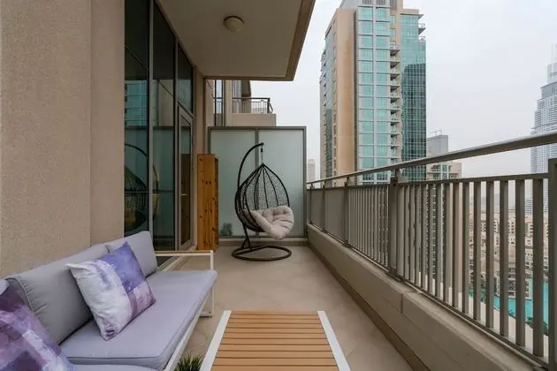 SuperHost - Fountain View Stylish Apt With Spacious Terrace - Dış Mekan