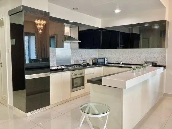 SuperHost - High-rise Chic Apt With Incredible Skyline Views - Mutfak