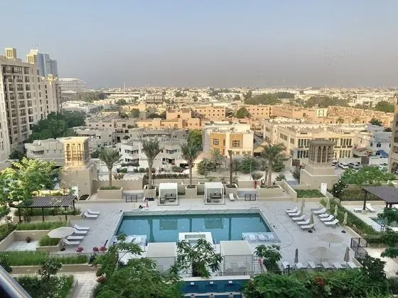 SuperHost - Lavish Condo with Burj View, Steps From Sea - Dış Mekan