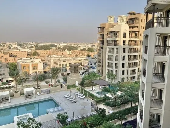 SuperHost - Lavish Condo with Burj View, Steps From Sea - Havuz