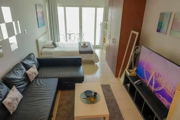 SuperHost - Luxurious Studio in JLT With City Skyline View