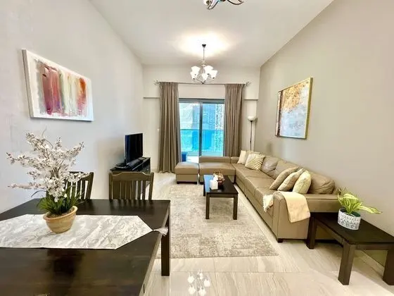 SuperHost - Spacious Apartment In Business Bay With Canal View