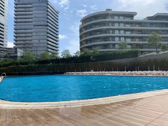 The Superior Living Batisehir - Havuz