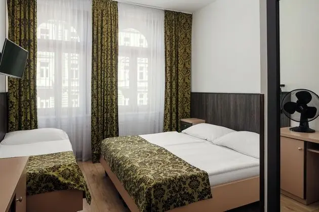 Hotel Superior Prague - Genel