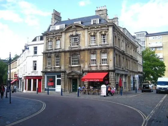 Superior Stays - Rosewell House
