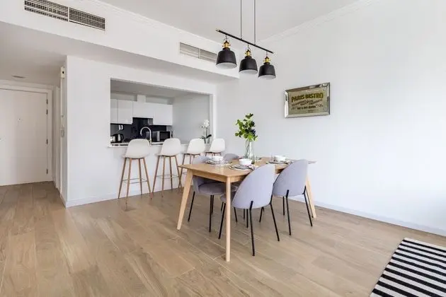 Superior and Upgraded 1BR in Heart of Marina! - Yerinde Yemek
