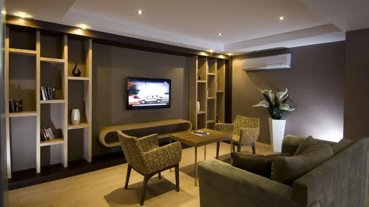Supreme Hotel - Lobi