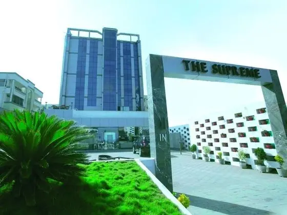 Hotel Supreme