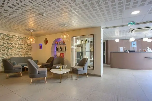 Sure Hotel by Best Western Reims Nord - Lobi