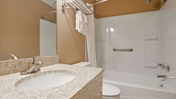 SureStay Hotel by Best Western Cameron - Banyo Özellikleri