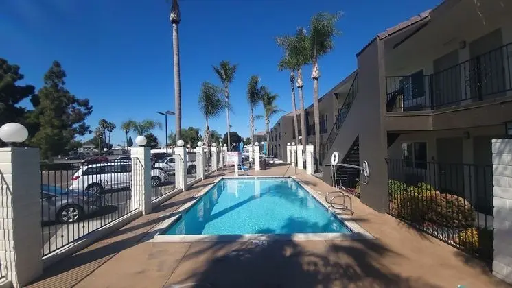 SureStay Hotel by Best Western Chula Vista San Diego Bay - Havuz