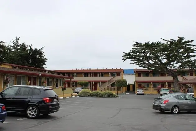 SureStay Hotel by Best Western Seaside Monterey