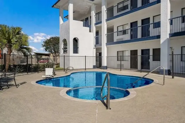 SureStay Hotel by Best Western Spring North Houston - Havuz