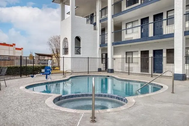 SureStay Hotel by Best Western Spring North Houston - Havuz