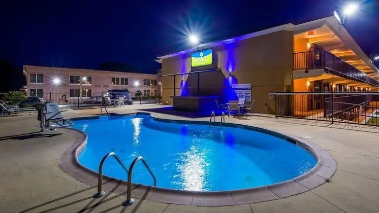 SureStay Hotel by Best Western Tupelo North - Havuz