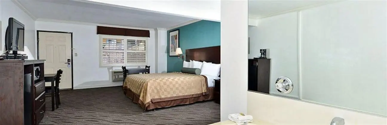 SureStay Collection by Best Western Sunset West