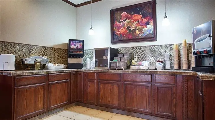 SureStay Plus Hotel by Best Western Albany Airport
