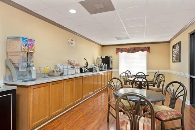 SureStay Plus Hotel by Best Western Alvin