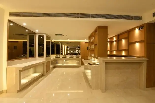 SureStay Plus Hotel by Best Western Amritsar - Yerinde Yemek