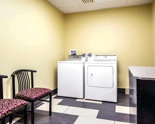 SureStay Plus Hotel by Best Western Blue Springs