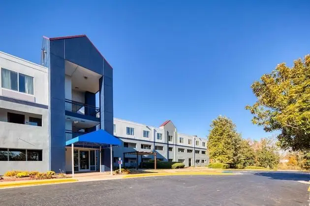 SureStay Plus Hotel by Best Western Durham Medical Center - Dış Mekan