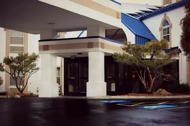SureStay Plus Hotel by Best Western Elizabethtown