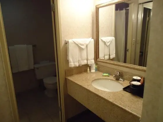 SureStay Plus Hotel by Best Western Kansas City Ai