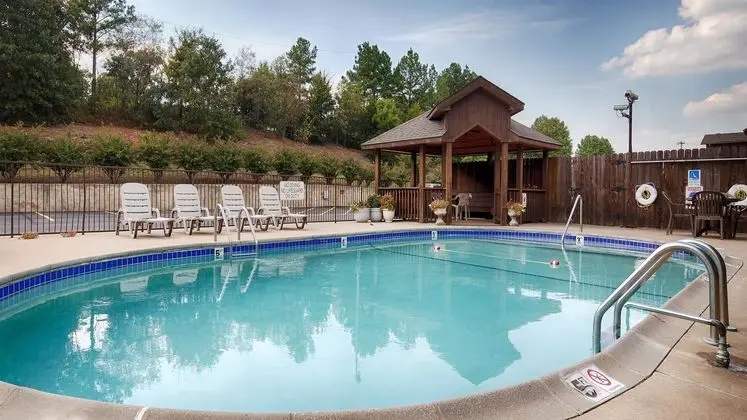 SureStay Plus Hotel By Best Western Poteau - Havuz