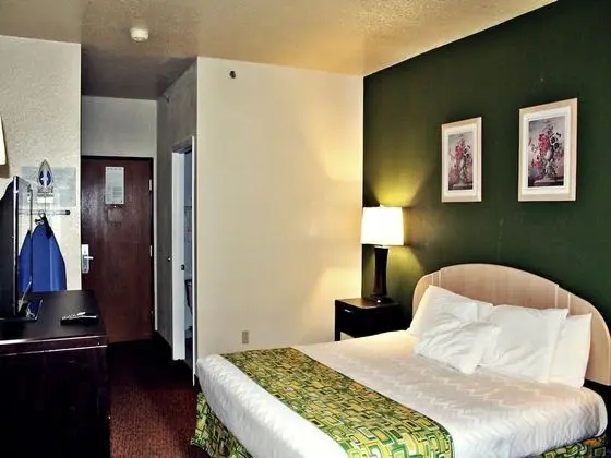 SureStay Plus by Best Western San Antonio Airport