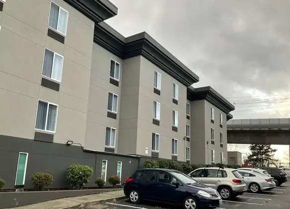 Surestay Plus Hotel By Best Western Seatac Airport