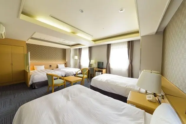 SureStay Plus Hotel by Best Western Shin-Osaka - Oda