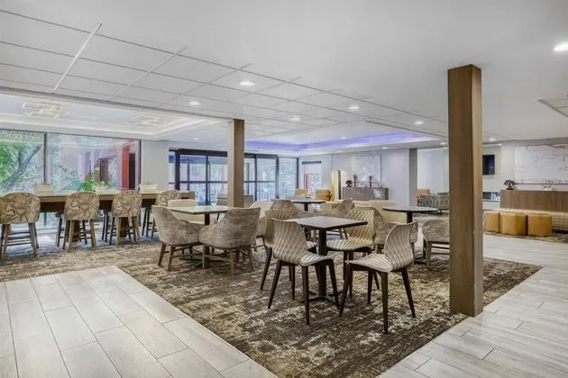 SureStay Plus Hotel by BestWestern Chicago Lombard - Lobi