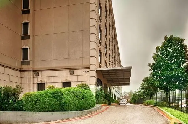 SureStay Plus Hotel by BW Houston Medical Center
