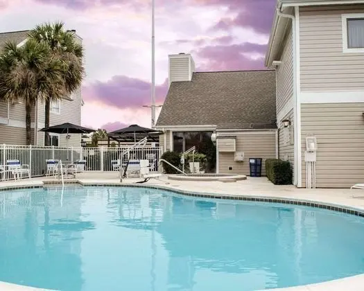 SureStay Studio by Best Western Pensacola - Havuz