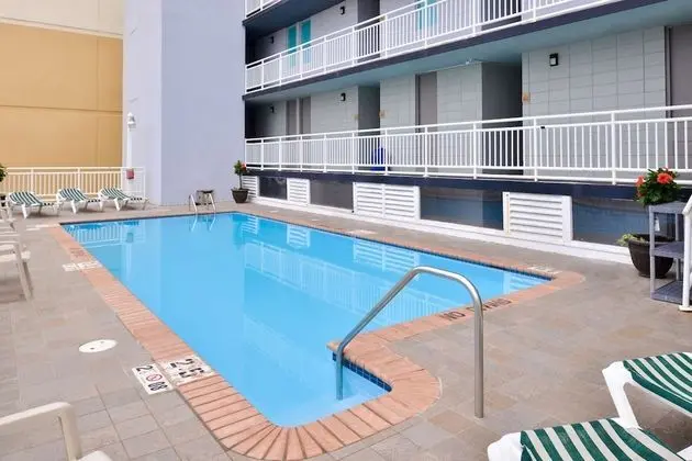 SureStay Studio by Best Western Virginia Beach Oceanfront - Havuz