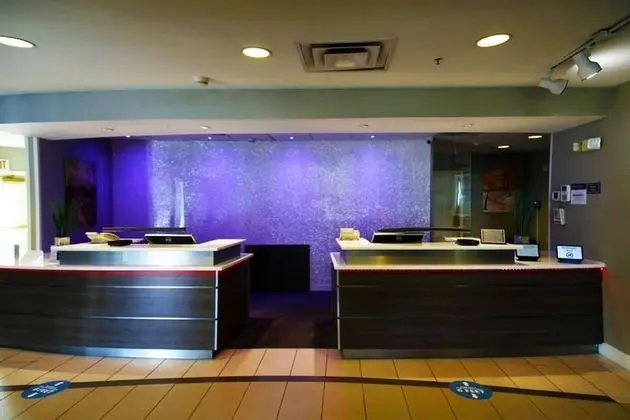Surface Inn Worthington - Lobi