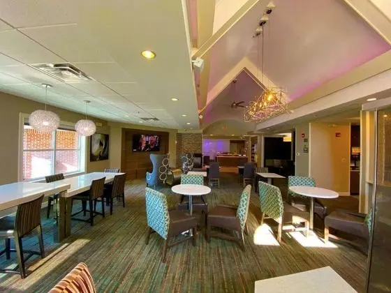 Surface Inn Worthington - Yerinde Yemek