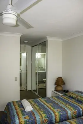 Surfers Beach Holiday Apartments - Oda