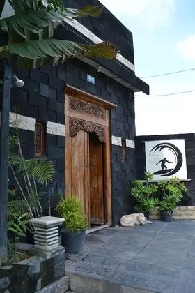 Surfers Dorm House - Dış Mekan