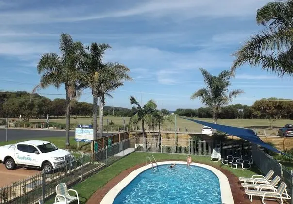 Surfside Holiday Apartments - Havuz