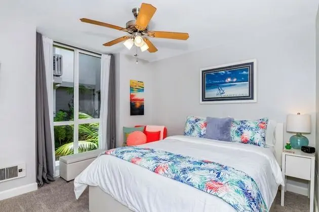 Surfside Life - Oda