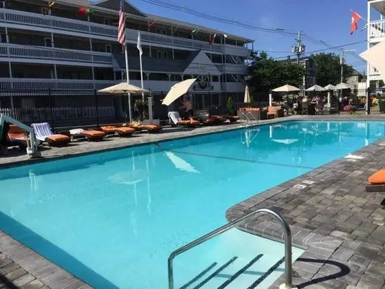 Surfside Hotel & Suites