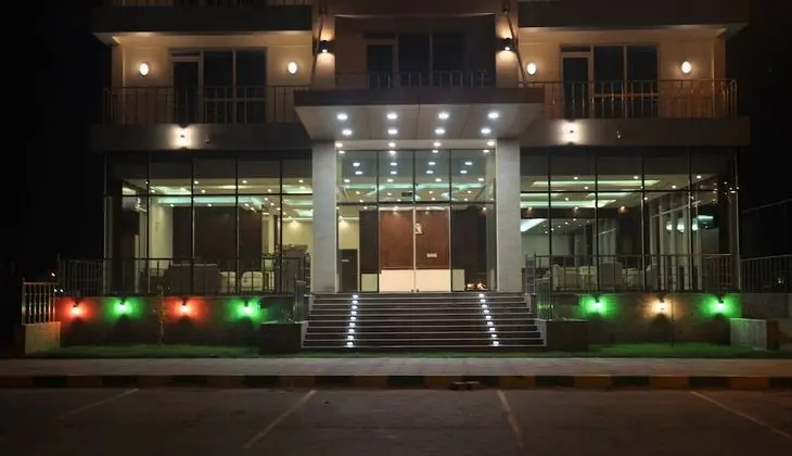Surgrand Hotel