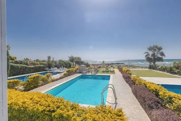 Villa Suri, Luxury Seafront Villa - Havuz